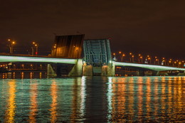 Bridge / ***