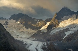 Morgendämmerung / ***