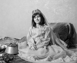 Daughter / at home