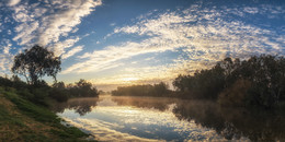 Dawn on the lake / ***