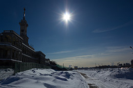 March sun / ***
