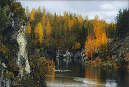 Autumn / ***