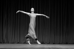 Dance / ***