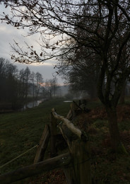 Abends an der Lachte / Ein kleines Heideflüsschen in Beedenbostel am Südrand der Lüneburger Heide.