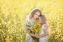 Sisters / ***
