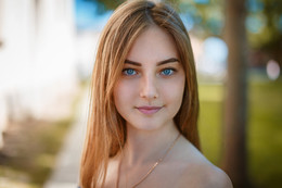 &nbsp; / ***