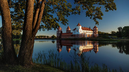 Castle at sunrise / ***