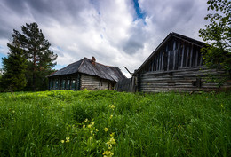 Haus im Dorf ... / ***