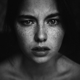&nbsp; / ***