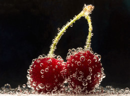 Cherry / ***
