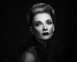  / Md: Mariana Filatova
Make up & hair: Li Lobanova