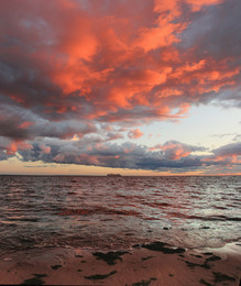 Sunset / ***
