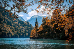 Lake Riza / ***