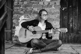 &nbsp; / Alesya playing blues...