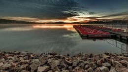 Dawn / ***