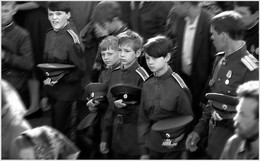 The procession / ***