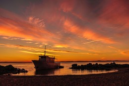 Sunset / ***