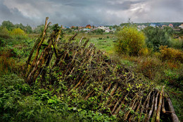 Oktober / ***