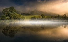 Märchenland / Morgens an einen kleinen Teich in der Steiermark.