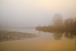 Nebliger Morgen / ***