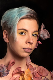 Spontaneous portrait / ***