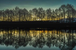 Sunrise over the river / ***