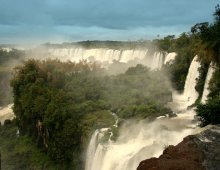 Iguazu Falls / ***