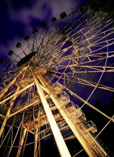 Ferris wheel / ***