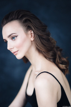 Anna / ***