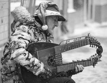 Street musician / ***
