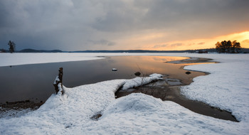 February Evening / ***