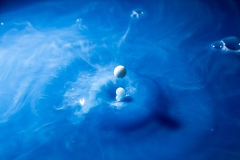 Water / ***