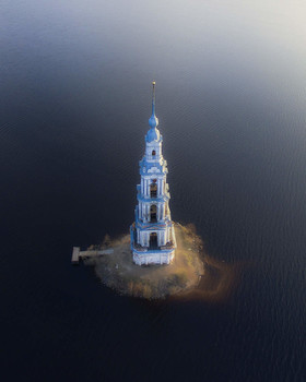 Flooded belfry / ***