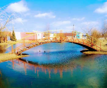 Brücke über den Fluss / ***