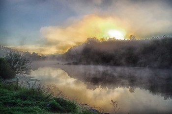 Nebliger Morgen / ***