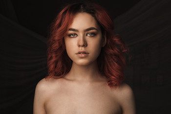  / ***