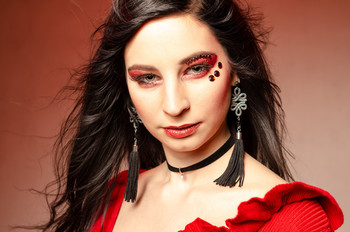 Alice S, / Beauty-Shooting mit Alice S.
Model: Alice S.
MuA: Fausia Bada
Foto: Ich :)
https://www.renehering,de