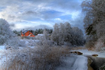 House by the River / ***