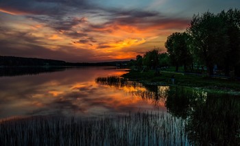 Sunset / ***