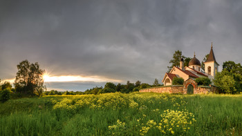 In den letzten Strahlen der Sonne / ***