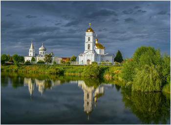 Golden domes. / ***