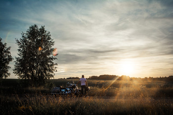 On the sunset / ***