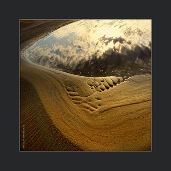 &nbsp; / music: Paul McCartney - Front Parlou
https://www.youtube.com/watch?v=CjRsFUtMfnU