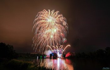 Fireworks / Castle Spectacle - The largest cabaret festival in the region
From 16 to 18 August 2019, the Schloss-Spektakel in the Bürgerpark at Schloss Richmond in Braunschweig invites you to the largest cabaret festival in the region ...