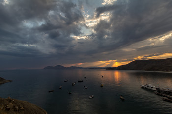 It was getting dark ... / ***