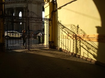 the gate / ***