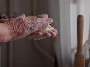 Hands / ***