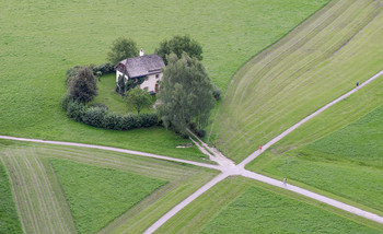 An der Kreuzung / ~~~