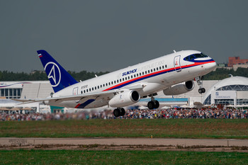 SSJ-100 / ***