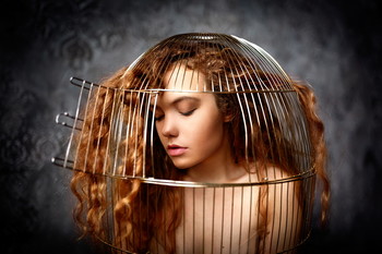 In the cage / ***